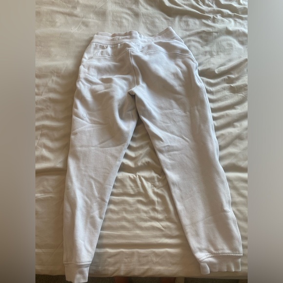 lululemon athletica Cream Sweater - Picture 7 of 8